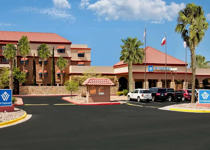 Wyndham El Paso Airport And Water Park Hotel